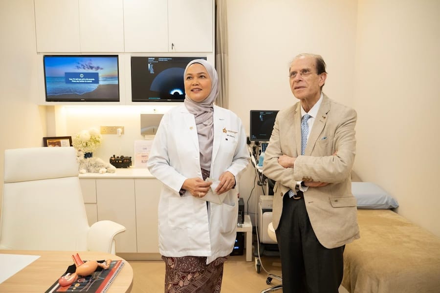 Dr Adilah with Dr Robert Fischer at Star Iman